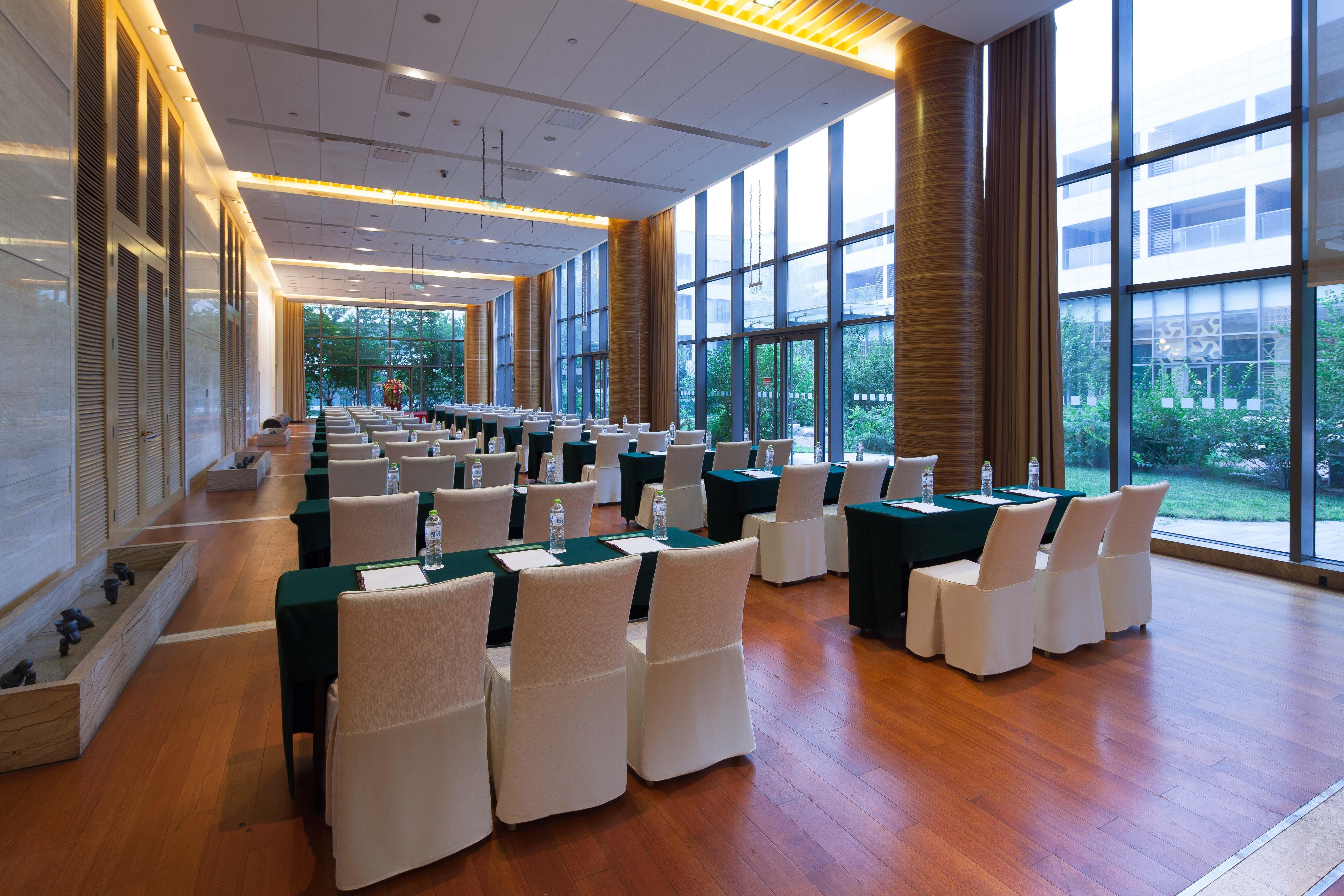 Holiday Inn Beijing Shijingshan Parkview By Ihg Eksteriør billede