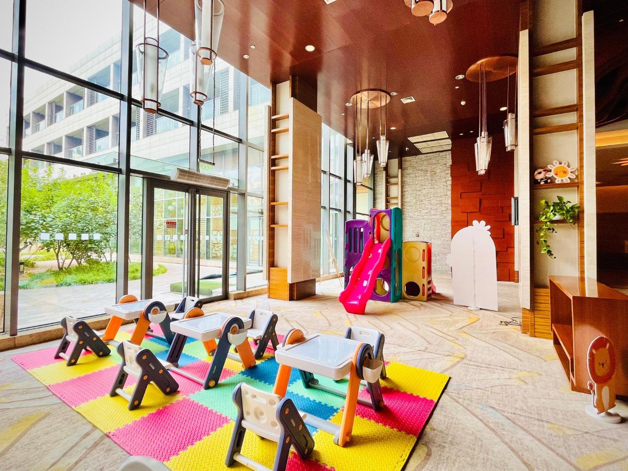 Holiday Inn Beijing Shijingshan Parkview By Ihg Eksteriør billede